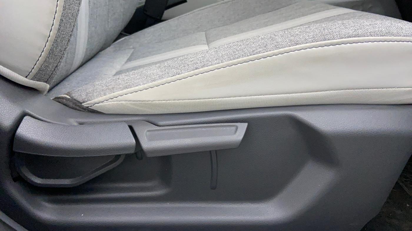2022 Hyundai GRAND I10 NIOS SPORTZ CNG MT, CNG, Manual, 1,356 km, Driver Side Adjustment Panel