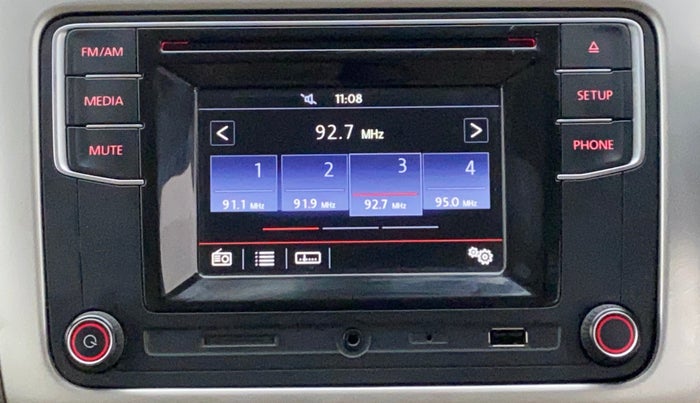 2016 Volkswagen Vento HIGHLINE PETROL AT, Petrol, Automatic, 72,489 km, Infotainment System