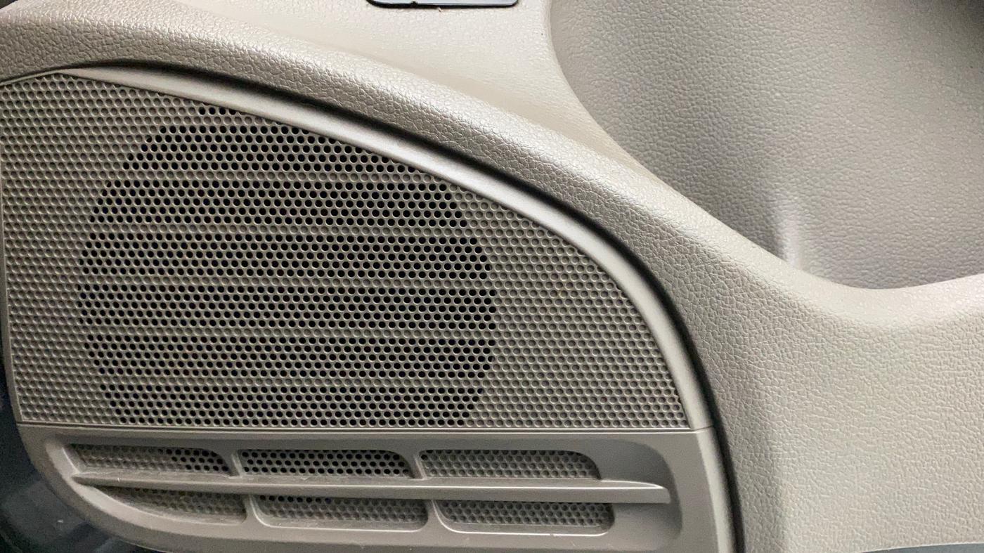 2016 Volkswagen Vento HIGHLINE PETROL AT, Petrol, Automatic, 72,489 km, Speaker
