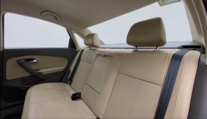 2016 Volkswagen Vento HIGHLINE PETROL AT, Petrol, Automatic, 72,489 km, Right Side Rear Door Cabin