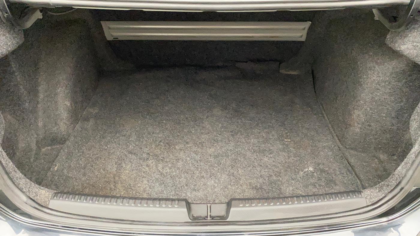2016 Volkswagen Vento HIGHLINE PETROL AT, Petrol, Automatic, 72,489 km, Boot Inside