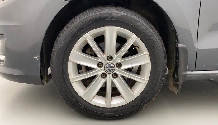 2016 Volkswagen Vento HIGHLINE PETROL AT, Petrol, Automatic, 72,489 km, Left Front Wheel
