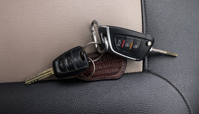 2016 Hyundai Grand i10 MAGNA AT 1.2 KAPPA VTVT, Petrol, Automatic, 64,815 km, Key Close Up