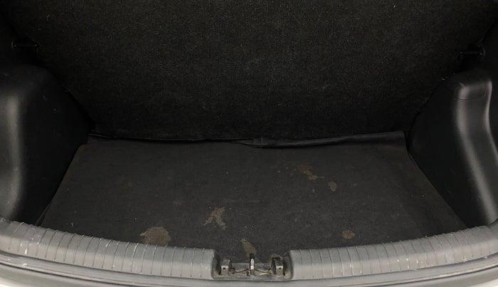 2016 Hyundai Grand i10 MAGNA AT 1.2 KAPPA VTVT, Petrol, Automatic, 64,815 km, Boot Inside