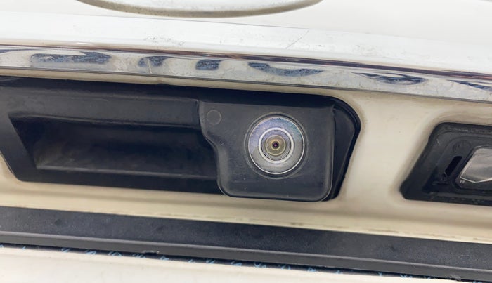 2018 Volkswagen Vento HIGHLINE PLUS 1.2 AT 16 ALLOY, Petrol, Automatic, 67,028 km, Parking Camera