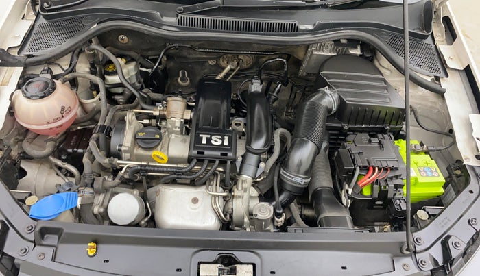 2018 Volkswagen Vento HIGHLINE PLUS 1.2 AT 16 ALLOY, Petrol, Automatic, 67,028 km, Engine View