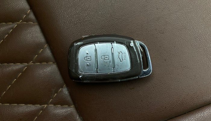 2023 Hyundai GRAND I10 NIOS ASTA AMT 1.2 KAPPA VTVT, Petrol, Automatic, 54,392 km, Key Close Up