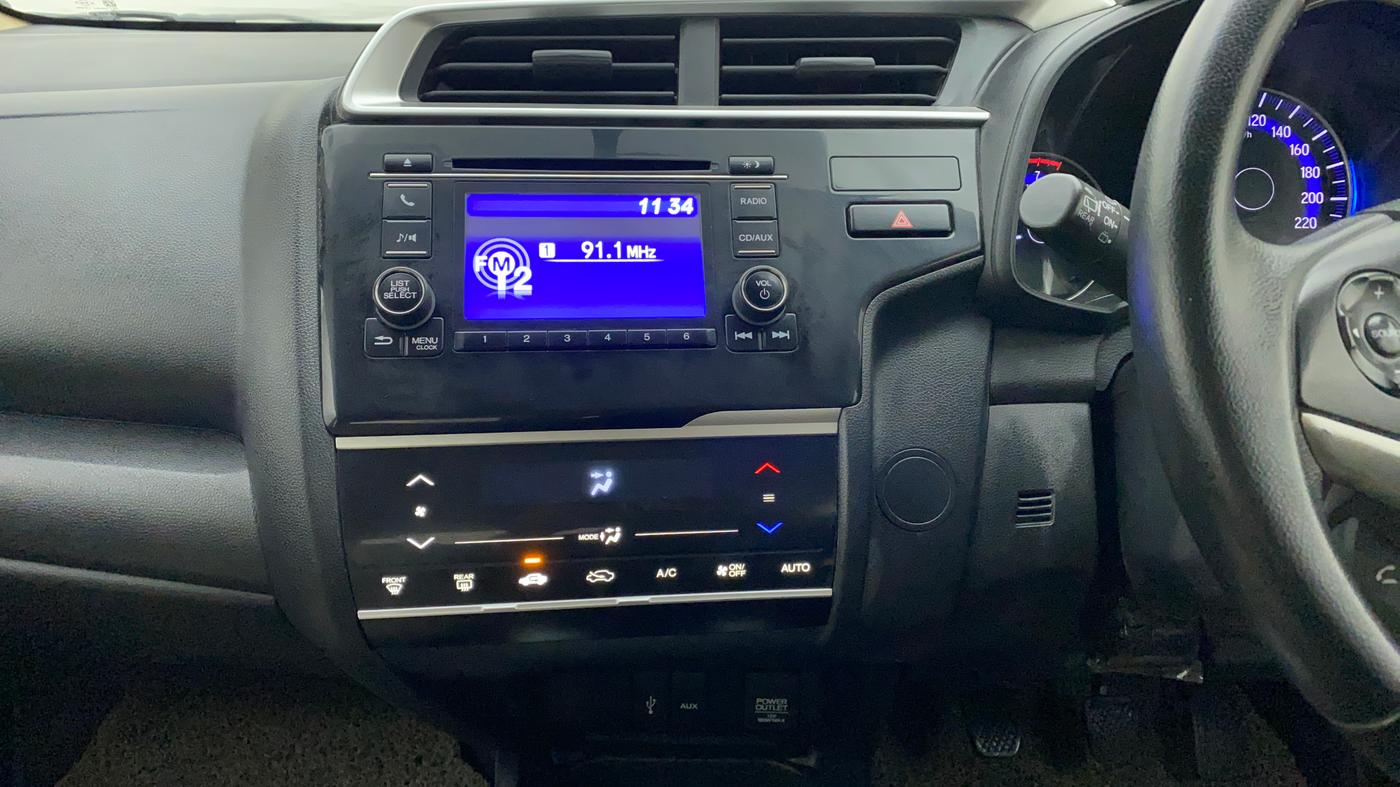 2018 Honda Jazz 1.2L I-VTEC V, Petrol, Manual, 33,350 km, Air Conditioner