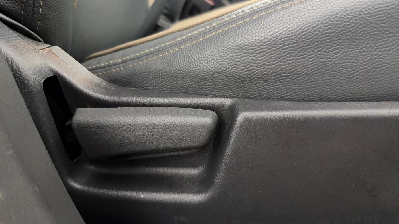 2015 Maruti Alto K10 VXI AMT, Petrol, Automatic, 99,135 km, Driver Side Adjustment Panel