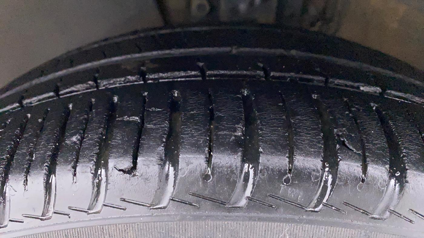 2016 Skoda Rapid Style 1.5 TDI AT, Diesel, Automatic, Left Front Tyre Tread