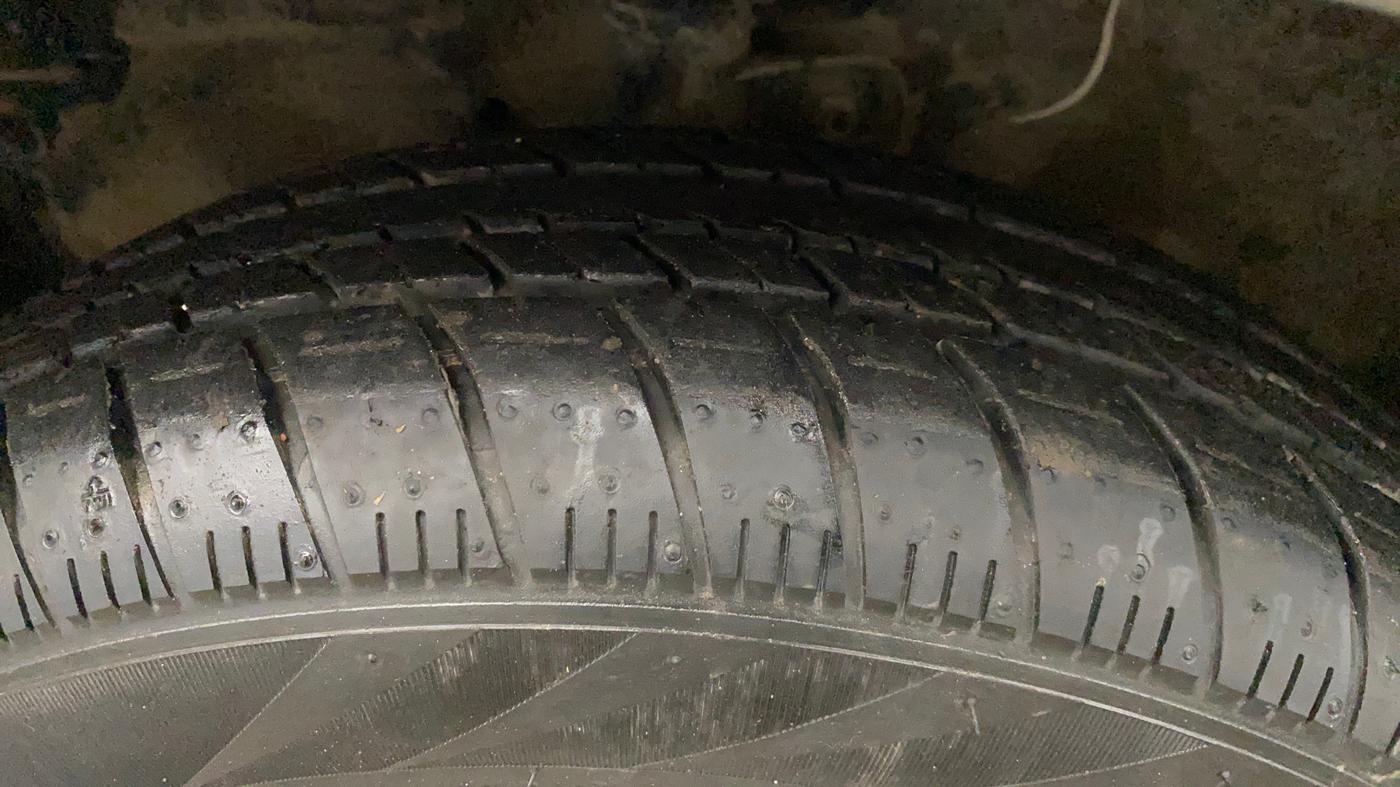 2017 Maruti Celerio ZXI, Petrol, Manual, 30,279 km, Left Front Tyre Tread