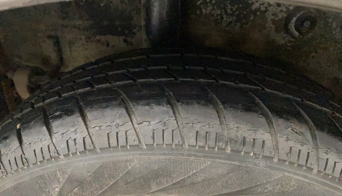 2017 Maruti Celerio ZXI, Petrol, Manual, 30,279 km, Right Rear Tyre Tread