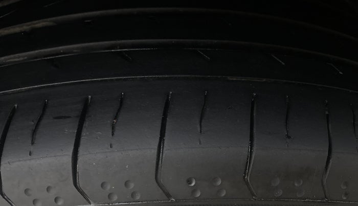 2021 Tata Safari XZA PLUS, Diesel, Automatic, 74,275 km, Right Rear Tyre Tread