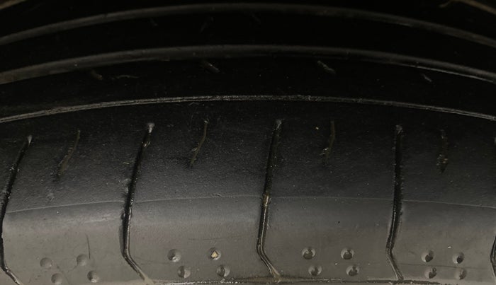 2021 Tata Safari XZA PLUS, Diesel, Automatic, 74,275 km, Left Front Tyre Tread