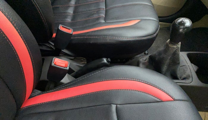 2017 Hyundai Eon ERA PLUS (O), Petrol, Manual, 62,413 km, Gear Lever