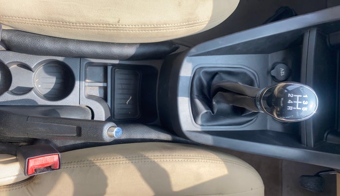 2015 Ford Figo Aspire TREND 1.2 PETROL, Petrol, Manual, 73,823 km, Gear Lever