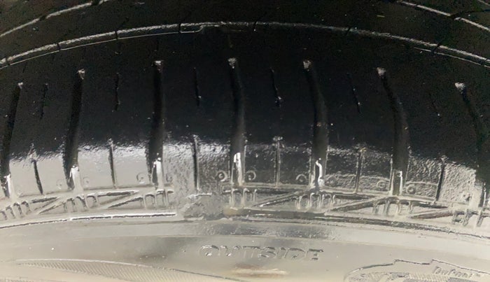 2015 Ford Figo Aspire TREND 1.2 PETROL, Petrol, Manual, 73,823 km, Left Rear Tyre Tread