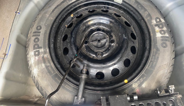 2015 Ford Figo Aspire TREND 1.2 PETROL, Petrol, Manual, 73,823 km, Spare Tyre