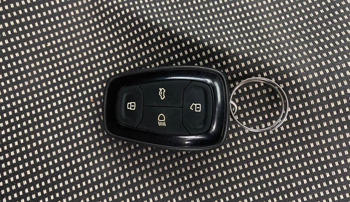 2021 Tata ALTROZ XZ PETROL, Petrol, Manual, 86,202 km, Key Close Up