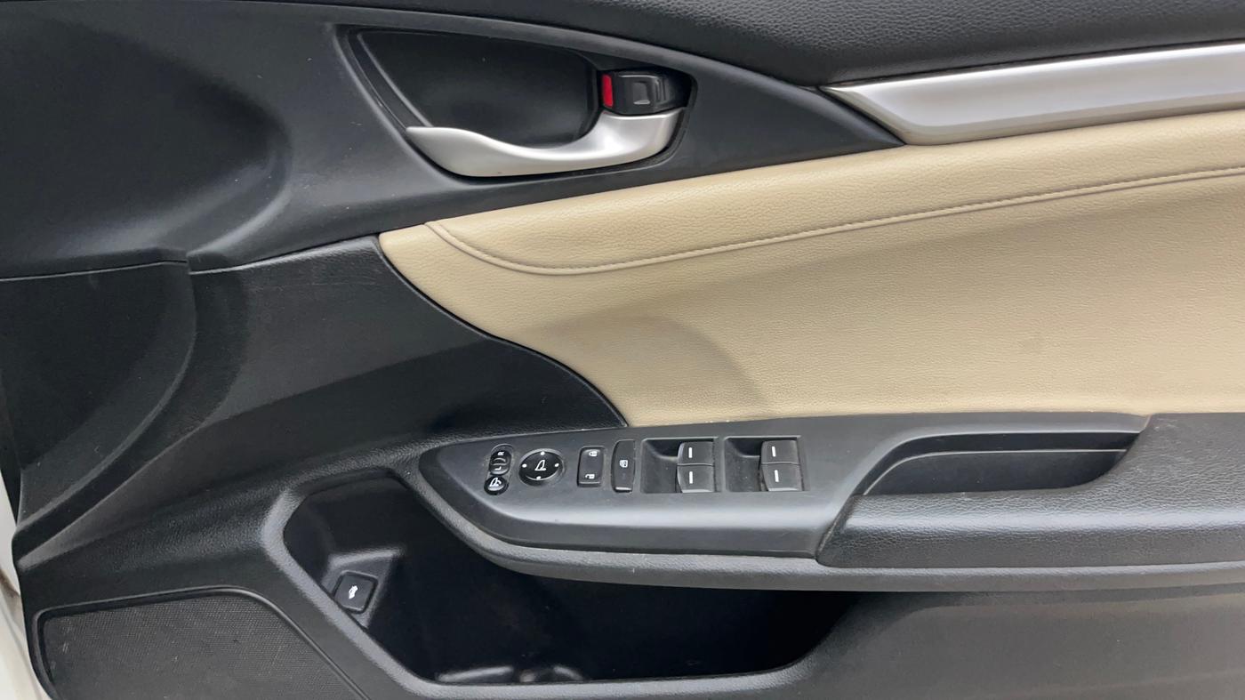 2019 Honda Civic 1.8L I-VTEC ZX CVT, Petrol, Automatic, 67,428 km, Driver Side Door Panels Control