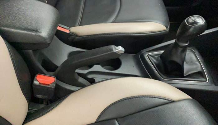 2016 Hyundai Elite i20 SPORTZ 1.2, Petrol, Manual, 57,240 km, Gear Lever