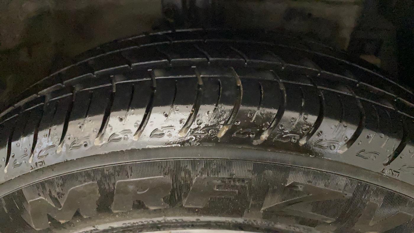 2015 Maruti Ertiga VXI, Petrol, Manual, 57,442 km, Right Front Tyre Tread