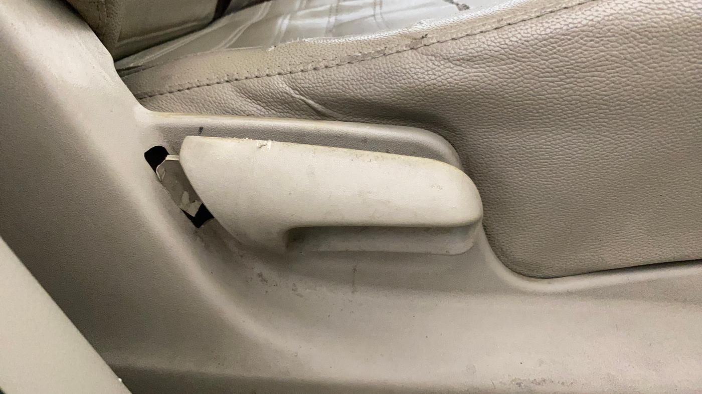 2015 Maruti Ertiga VXI, Petrol, Manual, 57,442 km, Driver Side Adjustment Panel