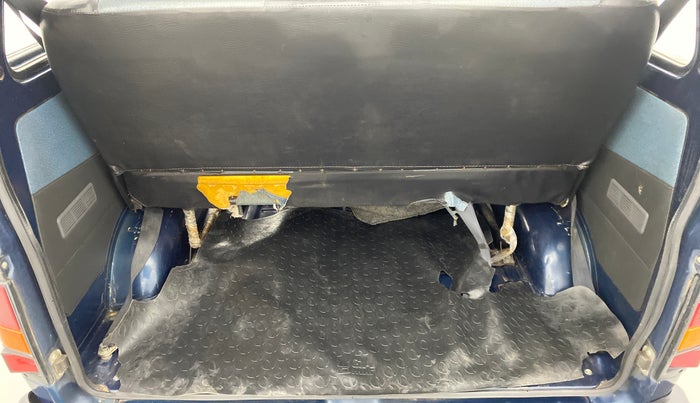 2014 Maruti OMNI E 8 STR, Petrol, Manual, 16,502 km, Boot Inside