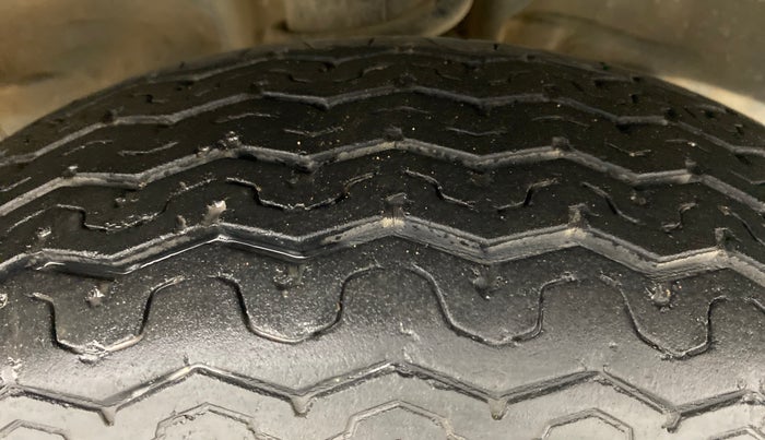 2014 Maruti OMNI E 8 STR, Petrol, Manual, 16,502 km, Right Front Tyre Tread