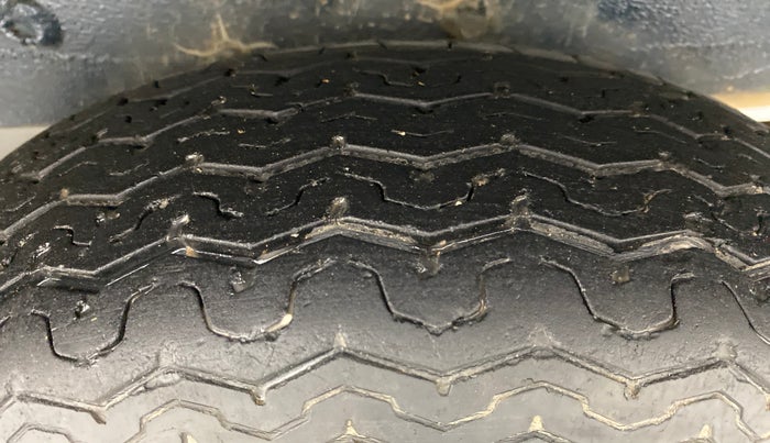 2014 Maruti OMNI E 8 STR, Petrol, Manual, 16,502 km, Left Rear Tyre Tread