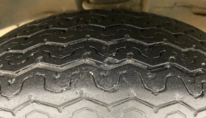 2014 Maruti OMNI E 8 STR, Petrol, Manual, 16,502 km, Left Front Tyre Tread