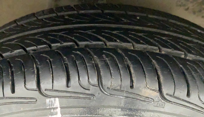 2011 Maruti Alto K10 LXI, Petrol, Manual, 49,658 km, Right Front Tyre Tread