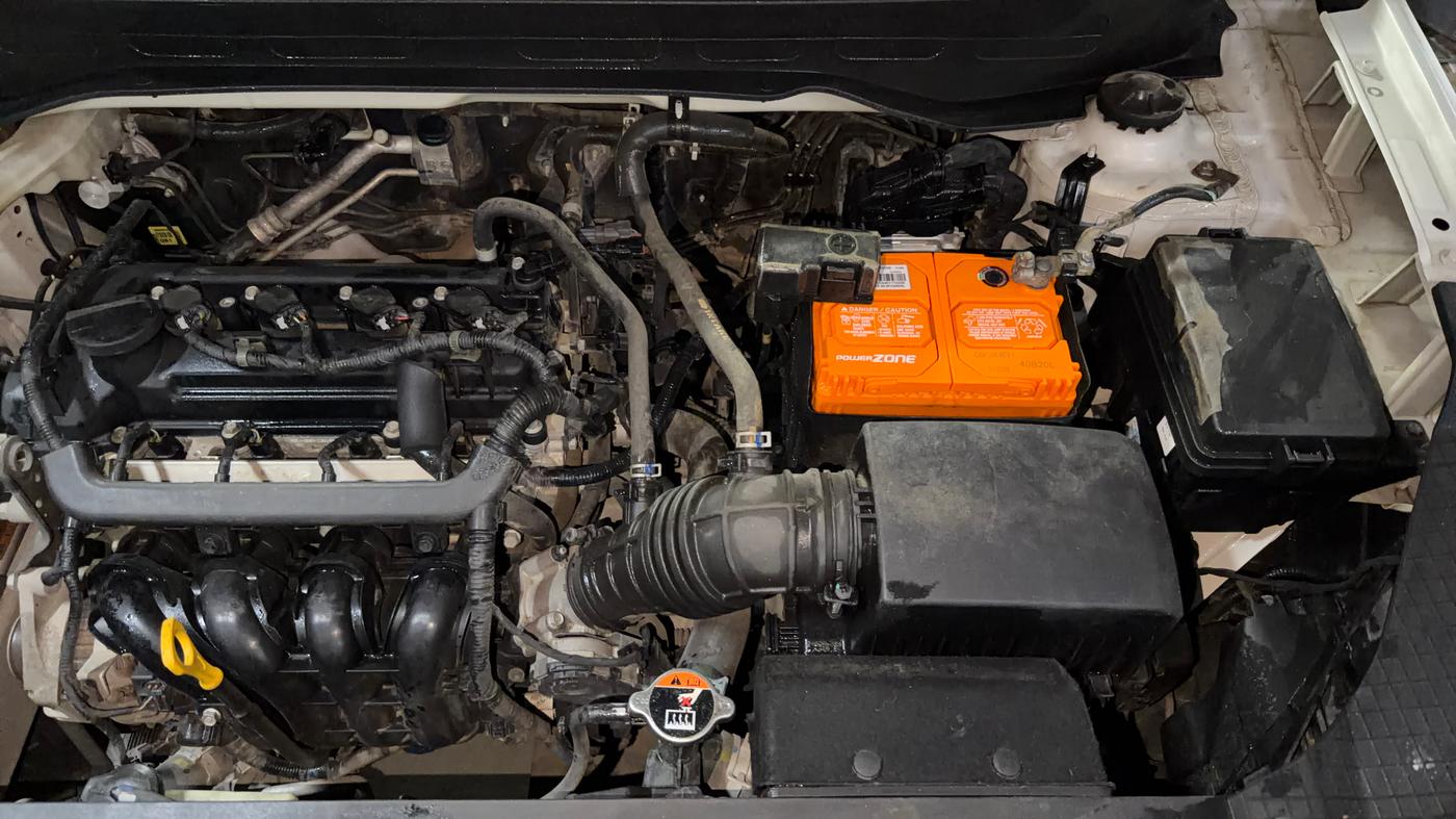 2020 Hyundai VENUE S 1.2, Petrol, Manual, 35,126 km, Engine View - Left