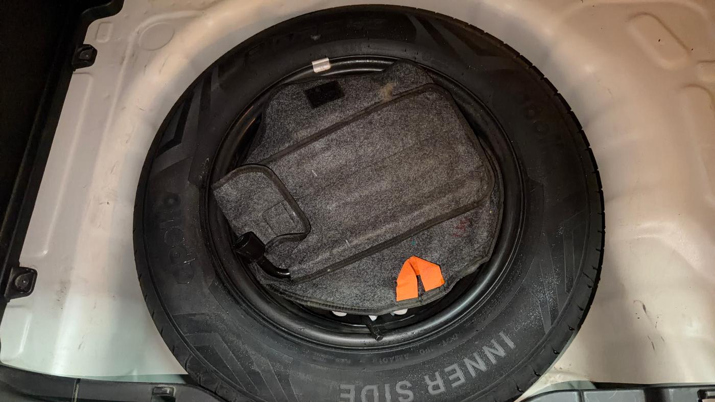 2020 Hyundai VENUE S 1.2, Petrol, Manual, 35,126 km, Spare Tyre
