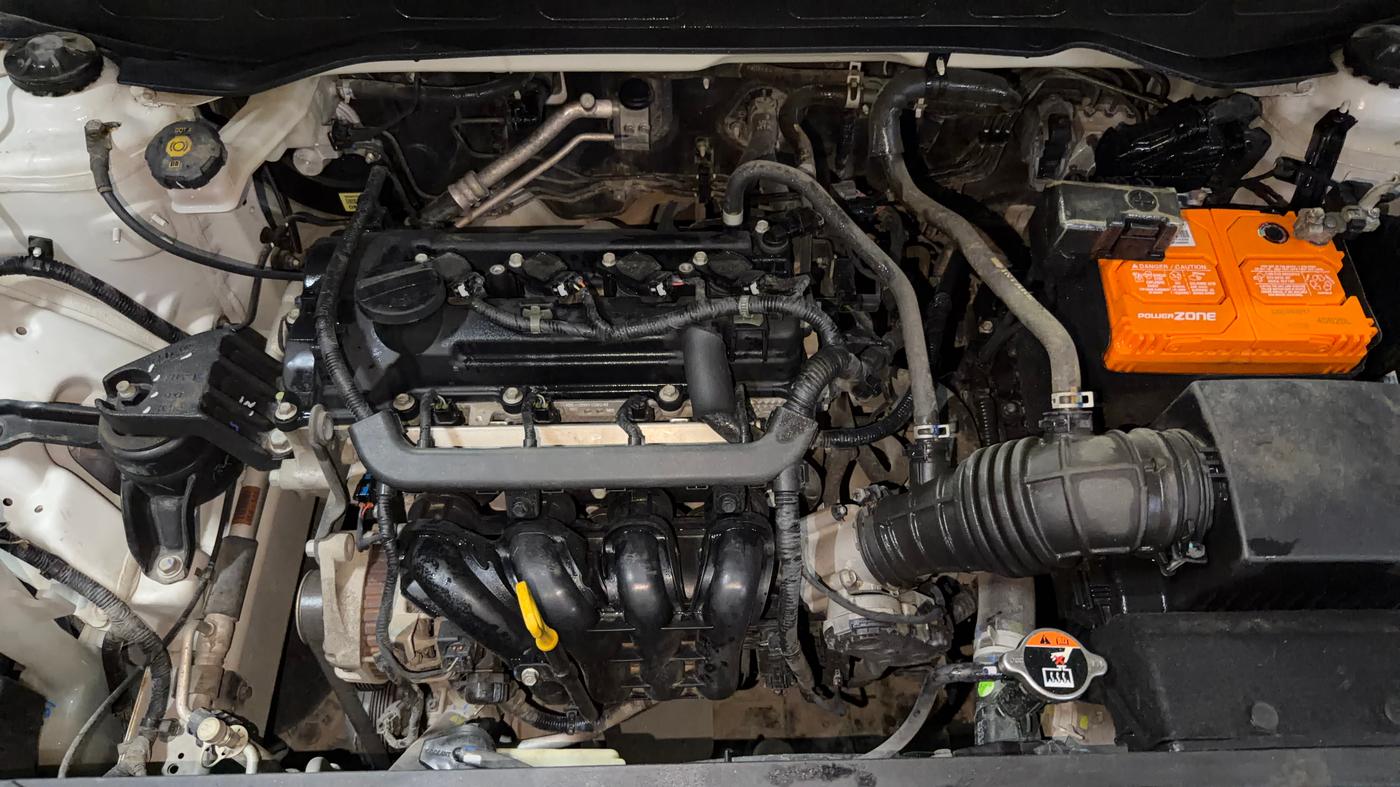 2020 Hyundai VENUE S 1.2, Petrol, Manual, 35,126 km, Engine View