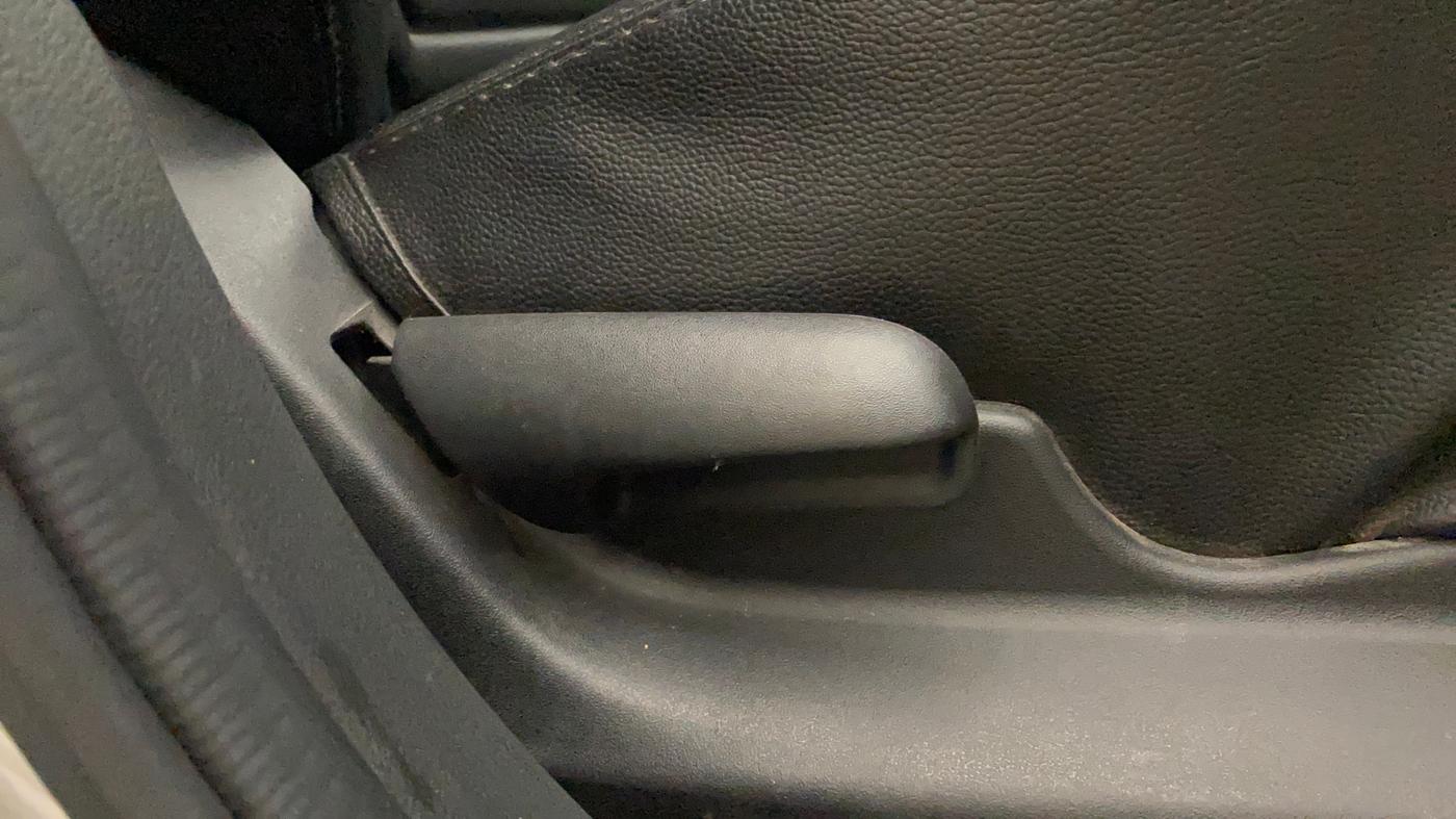 2021 Maruti Vitara Brezza VXI, Petrol, Manual, 31,712 km, Driver Side Adjustment Panel