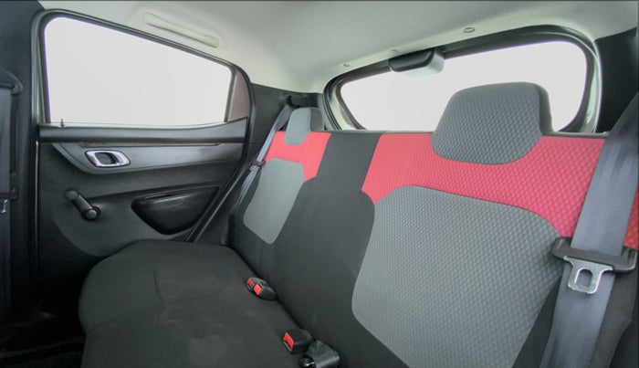 2018 Renault Kwid 1.0 RXT Opt, Petrol, Manual, 15,030 km, Right Side Rear Door Cabin