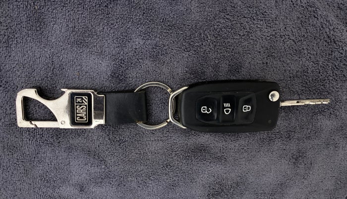2019 Tata Tiago XZ+ 1.2 Revotron, Petrol, Manual, 19,602 km, Key Close Up