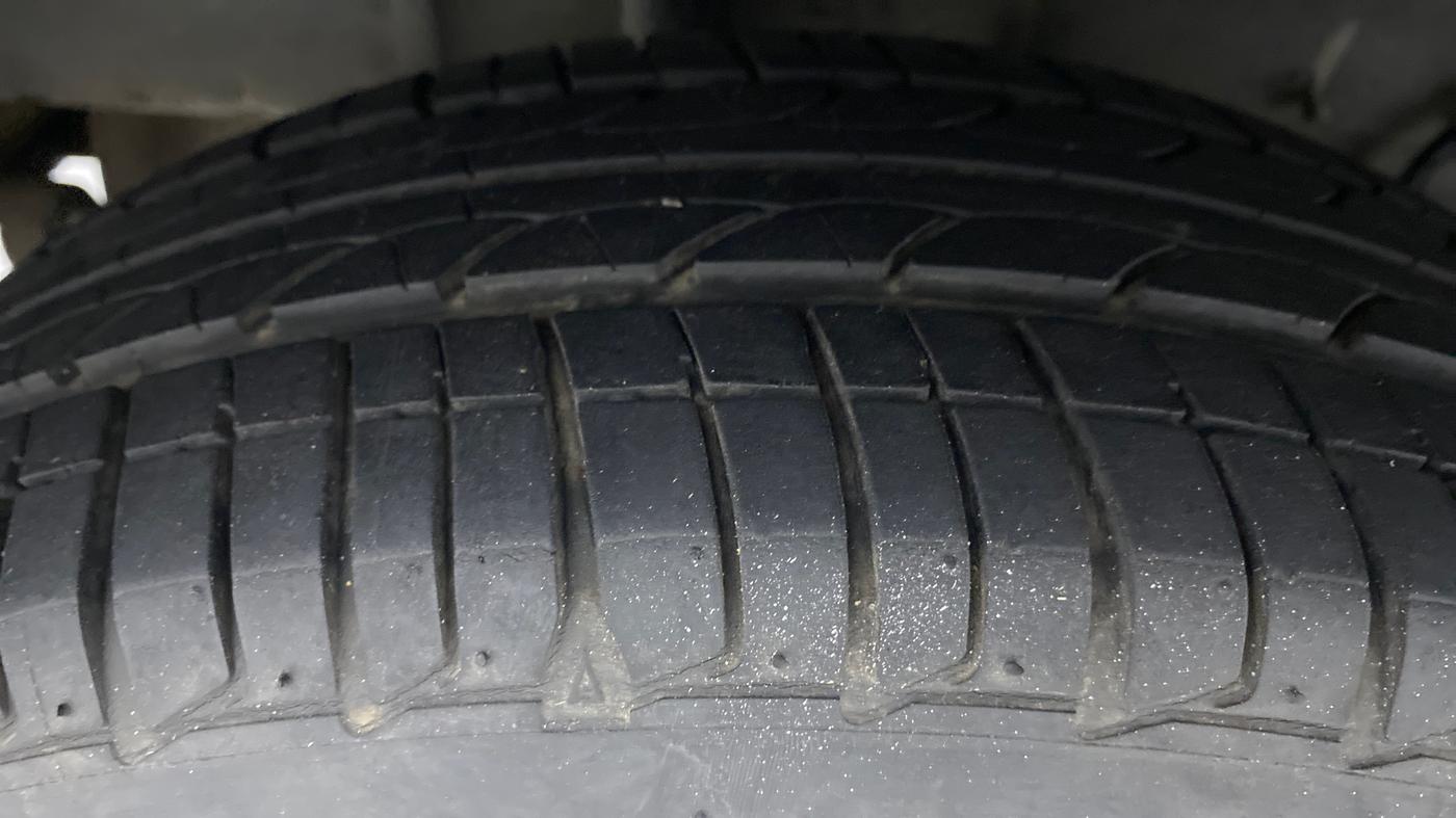 2019 Tata Tiago XZ+ 1.2 Revotron, Petrol, Manual, 19,602 km, Right Rear Tyre Tread