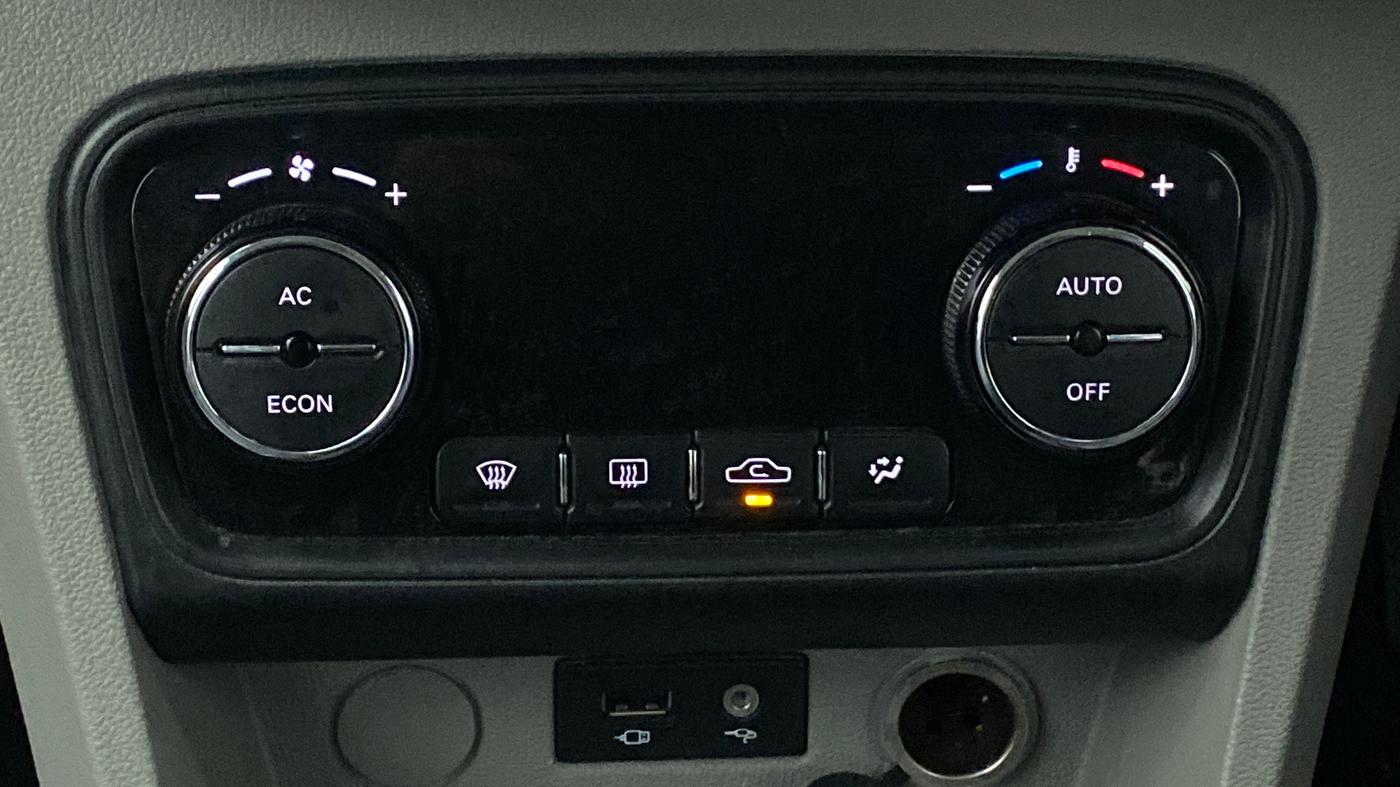 2019 Tata Tiago XZ+ 1.2 Revotron, Petrol, Manual, 19,602 km, Automatic Climate Control