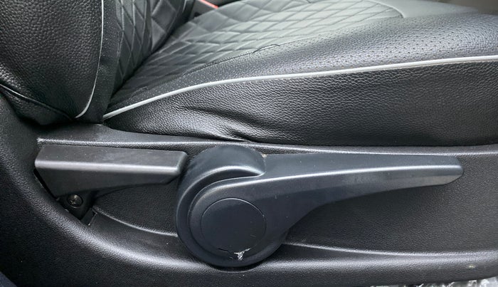 2019 Tata Tiago XZ+ 1.2 Revotron, Petrol, Manual, 19,602 km, Driver Side Adjustment Panel