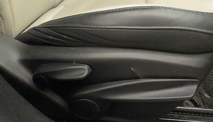 2017 Jeep Compass LIMITED 1.4 PETROL AT, Petrol, Automatic, 21,921 km, Driver Side Adjustment Panel