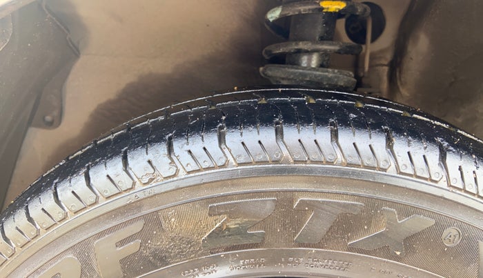 2014 Maruti Alto 800 LXI, Petrol, Manual, 94,429 km, Left Front Tyre Tread