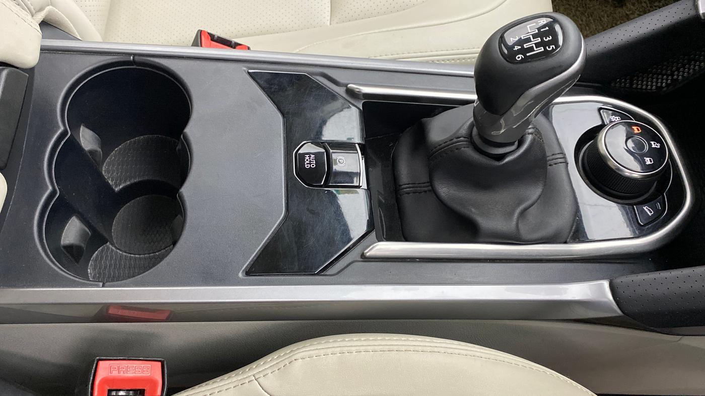 2021 Tata Safari XZ+ 2.0 KRYOTEC, Diesel, Manual, 56,710 km, Gear Lever