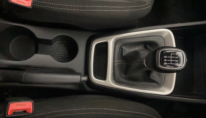 2020 Hyundai VENUE SX 1.5 CRDI, Diesel, Manual, 44,006 km, Gear Lever