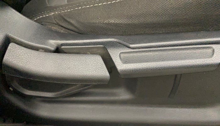 2020 Hyundai VENUE SX 1.5 CRDI, Diesel, Manual, 44,006 km, Driver Side Adjustment Panel