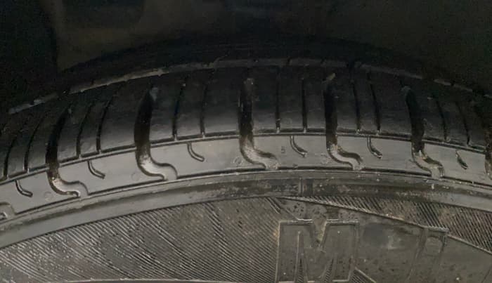 2014 Hyundai Xcent S (O) 1.2, Petrol, Manual, 68,427 km, Left Front Tyre Tread