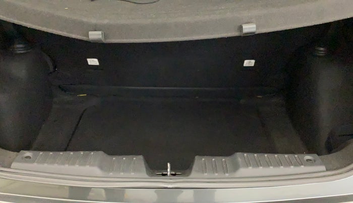 2023 Tata ALTROZ XZA PLUS, Petrol, Automatic, 29,124 km, Boot Inside
