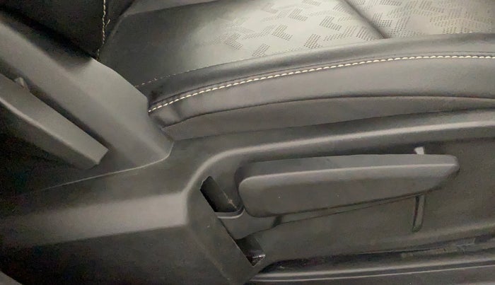 2023 Tata ALTROZ XZA PLUS, Petrol, Automatic, 29,124 km, Driver Side Adjustment Panel