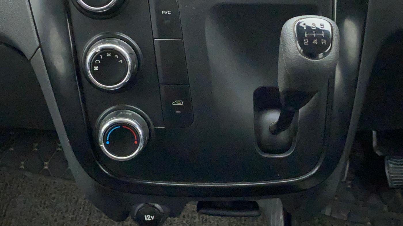 2019 Mahindra KUV 100 NXT K2 P 6 STR, Petrol, Manual, 21,003 km, Gear Lever